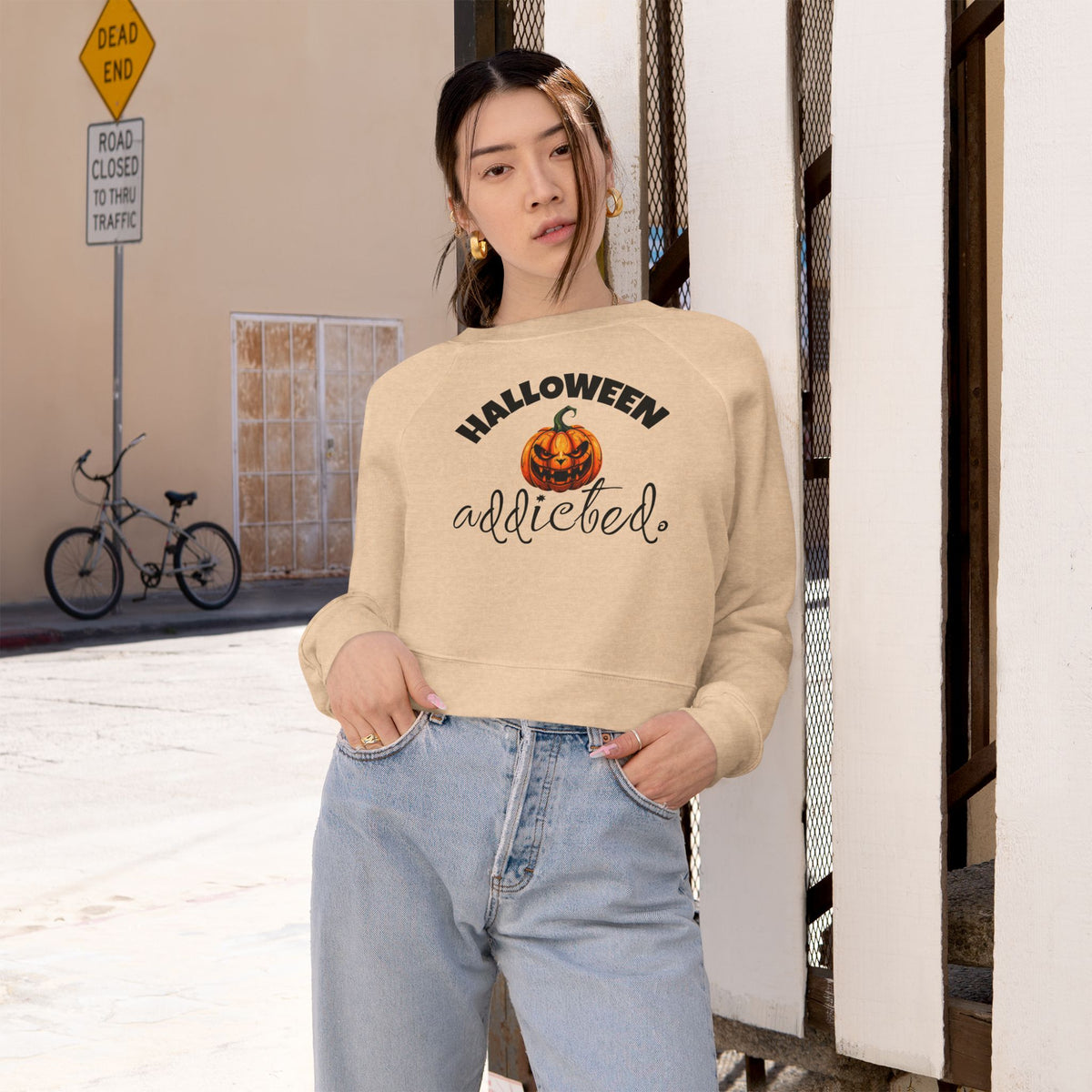 Halloween Addicted Cropped Pullover